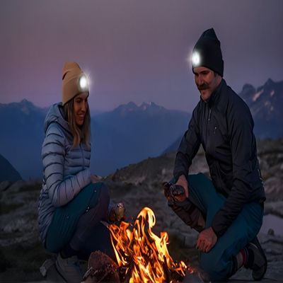 Cappello delle cuffie di Bluetooth del cappuccio di musica del faro del LED per il Natale, compleanni, uomini