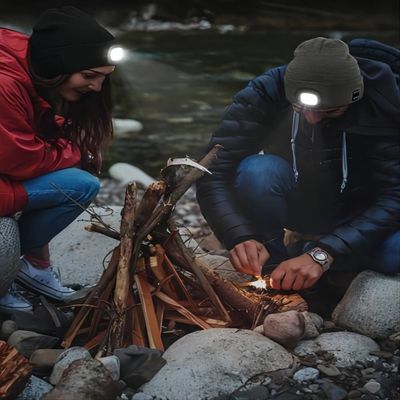 Faro del LED Bluetooth Beanie With, regali mani libere unisex degli uomini delle donne dei fari di USB Rechargable per il papà lui marito